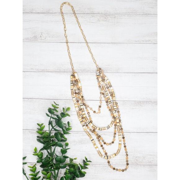 Im on Vacay Mode Tan Shell Beads W/ Mixed Crystal Beads Gold Link Chain Necklace - Picture 1 of 2